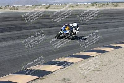 media/Jan-16-2026-CVMA Friday Practice (Fri) [[6f2bf47531]]/5-Racer 4-Trackday1/Session 2 (Bowl)/